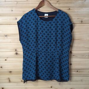 CAbi Top Womens Medium Blue #3274 Foulard Top Diamond Print Peplum